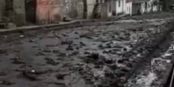 Deslizamiento de tierra dejan lluvias en La Puerta