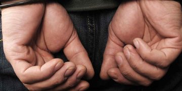 Detenido por hacerse pasar como embajador de México