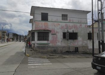 Casa patrimonio del arquitecto Mujica Millán sirve de guarida a indigentes en Mérida
