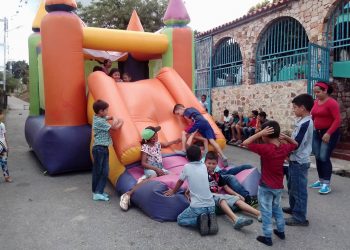 Celebran “octavita” del día del niño sin medidas de bioseguridad