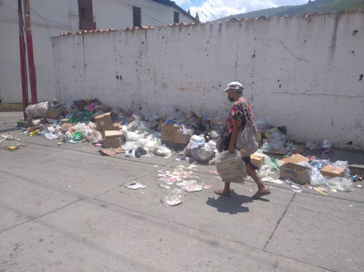 Trujillo lleno de basura