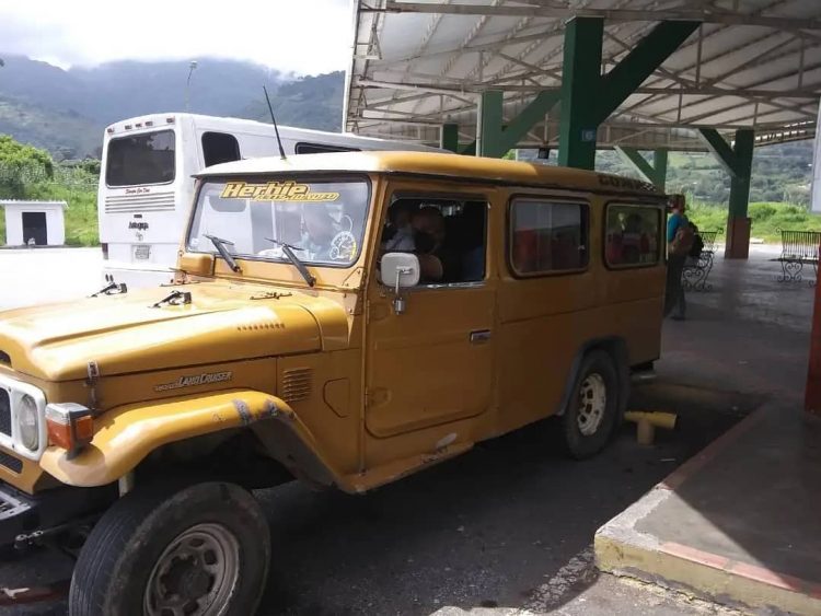 Suspenden a transportistas en Boconó por incumplimiento de rutas y aumento de tarifas