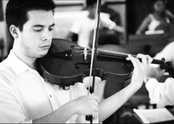 Ernesto Peña, músico trujillano que triunfa internacionalmente