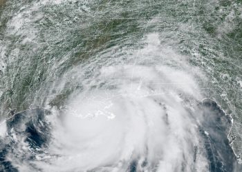El huracán Ida golpea con fuerza la costa de EE.UU. y amenaza Nueva Orleans