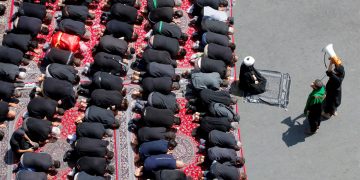 Un Irán en duelo celebra la Ashura pese a la grave quinta ola de la pandemia