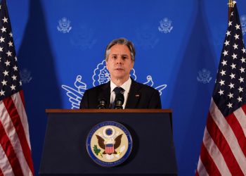 EE.UU. traslada al aeropuerto de Kabul a todo el personal de su embajada