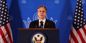 EE.UU. traslada al aeropuerto de Kabul a todo el personal de su embajada