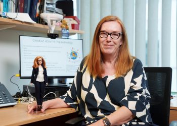 Barbie dedica una muñeca a Sarah Gilbert, creadora de la vacuna de Oxford