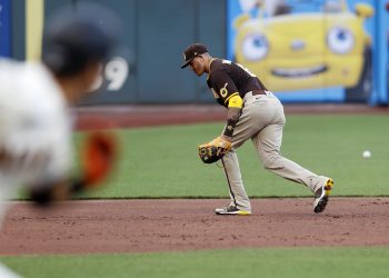 5-4. El venezolano Flores pega cuadrangular en el triunfo de los Gigantes