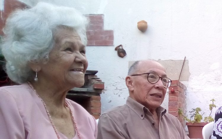 Doña Irma y el Dr. Raúl han edificado toda una vida juntos. Una familia amorosa donde prevalecen los valores.