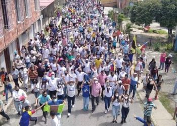 Multitudinaria marcha de JH y Tapias en Motatán