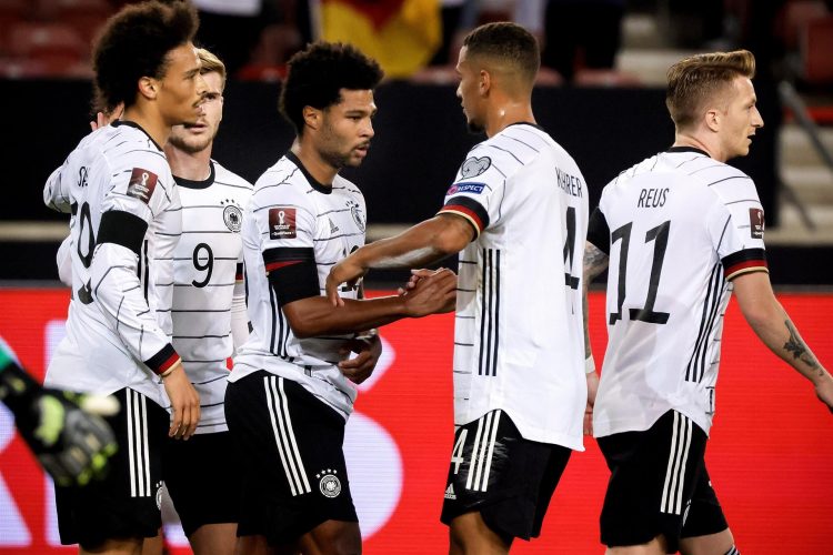 Los jugadores de Alemania celebran un gol en una fotografía de archivo. EFE/EPA/RONALD WITTEK