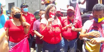 Sonia Silva se inscribió en la Junta Electoral del municipio Rafael Rangel al ritmo de tambores