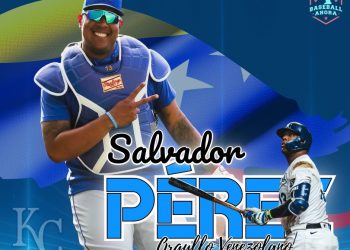 Salvador Pérez despachó su jonrón 44 y es el catcher latino con más vuelacercas en una campaña