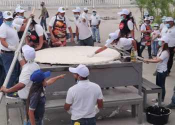 Hacen en Portuguesa «La Mamá» de las Arepas con 100 kilos de harina precocida