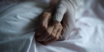 La mortalidad por covid en los octogenarios sin vacunar es quince veces mayor