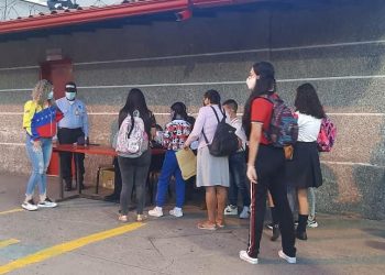 Más de 800 estudiantes tachirenses cruzan al Departamento Norte de Santander