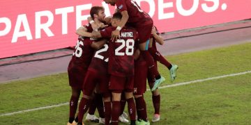 Venezuela, sumida en la incertidumbre, recibe a la Argentina campeona de América