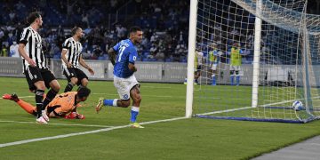 El Juventus se autodestruye ante el Nápoles y sigue sin ganar