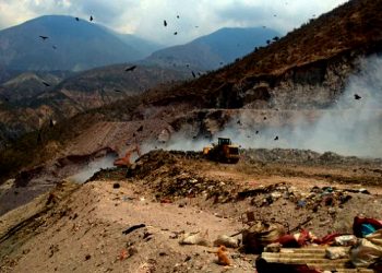 Mantenimiento de maquinaria del Vertedero Lomas del Calvario corresponde a las Alcaldías