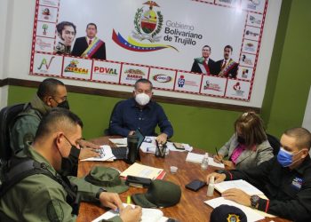 Rangel Silva: ha disminuido asignación de gandolas de combustible para Trujillo