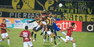 El Aurinegro despachó al Portuguesa FC