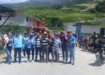 Candidatura del periodista Jair Emiro González recibe respaldo de Fuerza Vecinal y Centrados