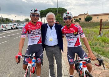 EntreRuedas/ Restrepo y Muñoz renovaron con Drone Hopper- Androni Giocattoli para 2022