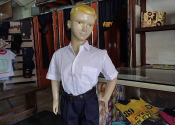 $80 mínimo gastarían padres para uniformar a sus hijos