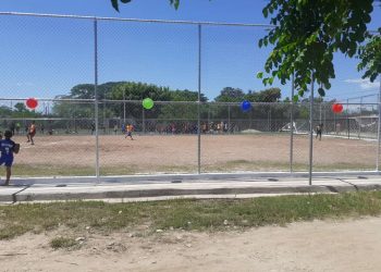 Inauguran cancha deportiva en Boca de Grita con ayuda de organización internacional