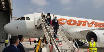 La delegación de Maduro llega a México para reanudar diálogo con la oposición