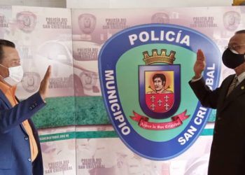 Juramentó Alcalde Gustavo Delgado nuevo Director de la Policía Municipal de San Cristóbal