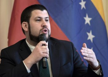 David Smolansky critica el plan de Maduro para el retorno de venezolanos desde Perú