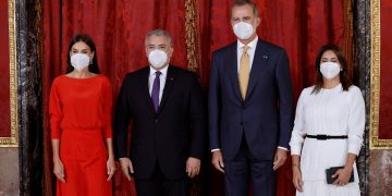 Felipe VI elogia a Colombia por la «admirable» acogida de refugiados venezolanos