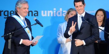 El ministro del Interior argentino presenta su renuncia tras la derrota electoral