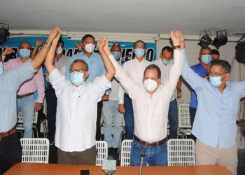 Oposición trujillana oficializó candidatos al 21N respaldados con la tarjeta de «la manito»