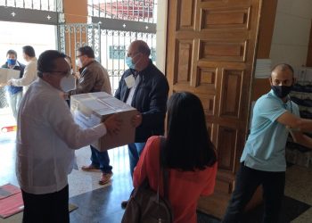 Afectados por las lluvias en Mérida reciben donativos de la comunidad Judía