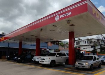 Táchira | Regresaron las largas colas de hasta 5 horas por combustible 