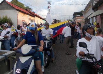 Caravanas, marchas y mucha bulla, características de la campaña electoral iniciada el pasado jueves