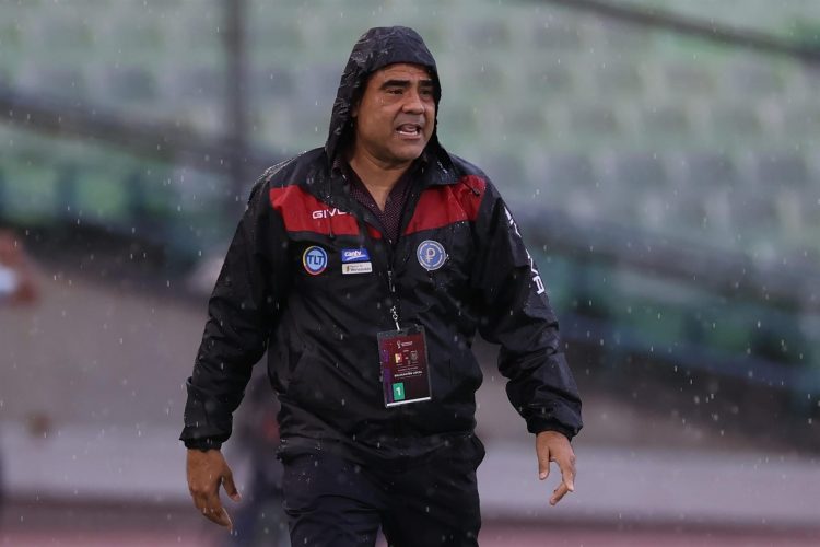 El entrenador Leonardo González de Venezuela. EFE/ Miguel Gutiérrez