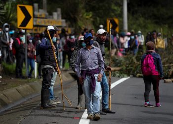 Reformas, alza de combustibles y los papeles de Pandora dan vida a las protestas en Ecuador