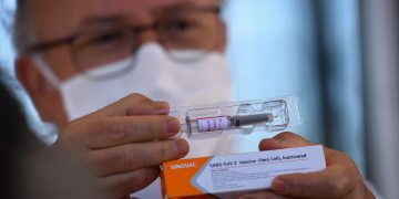 EE.UU. aceptará la entrada de viajeros con una mezcla de tipos de vacunas anticovid