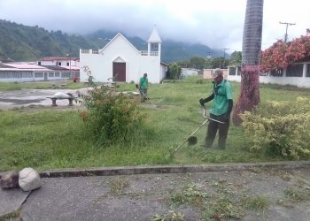 Despejan áreas verdes de la Urbanización Bella Vista