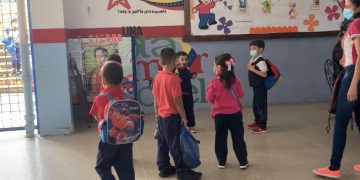 Volvieron a clase dos días por semana y con fallas en suministro de equipos de bioseguridad