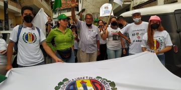 Mora Izarra: «Tenemos la tarjeta de AD vigente porque salimos a votar»