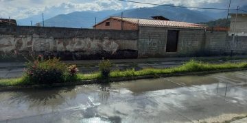 Crecen cráteres y fugas de agua en la troncal 007 de Boconó