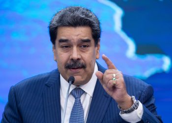 Maduro insta a los candidatos a realizar una campaña electoral «limpia»