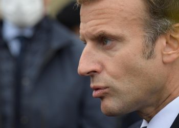 Macron pide explicaciones a los obispos por el secreto de confesión