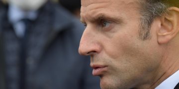 Macron pide explicaciones a los obispos por el secreto de confesión