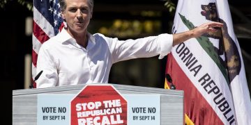 California exigirá a todos los niños de edad escolar la vacuna contra covid